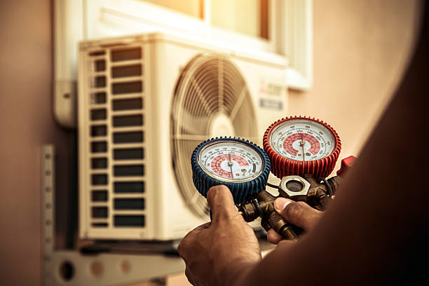 Professional Hvac technician working in Corona, NY